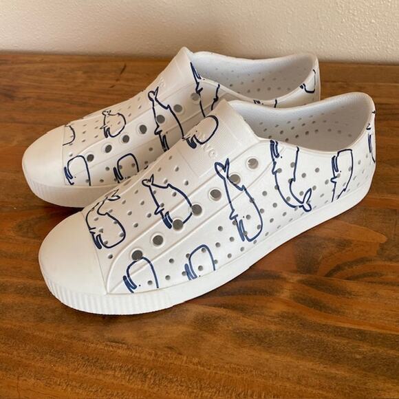 Native Jefferson Slip-on White with Navy Whales Boat Water Shoes - Size 9 - Picture 5 of 8